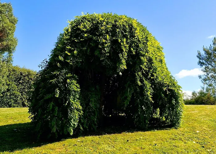 Le Domaine Des Roseraies- Flaubert By Interhome * Monfréville